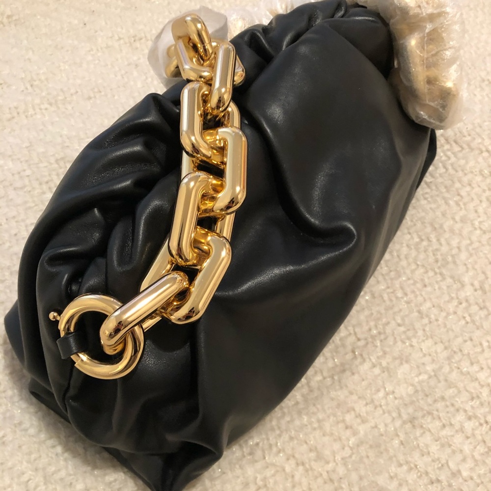 BRAND NEW BOTTEGA VENETTA CHAIN POUCH-BLACK & GOLD